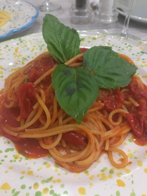 Spaghetti pomodoro/ vegan at ENJOY The Little Things in Sorrento