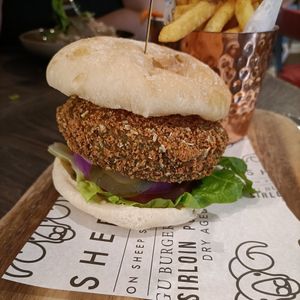 Pea burger at Sheep on Sheep Street in Stow-on-the-wold