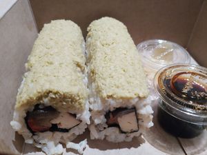 Uramaki escalivat at Veganashi - Gluten Free Sushi in Barcelona