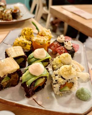 Combo I: zatuncate, bonacate, cambur, hijiki by Ryan, tunesa, tomagiri at Veganashi - Gluten Free Sushi in Barcelona