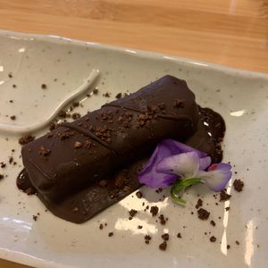 Snickernashi (4,20€) at Veganashi - Gluten Free Sushi in Barcelona