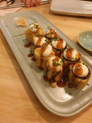 Tempura rolls ( super cremosos) at Veganashi - Gluten Free Sushi in Barcelona