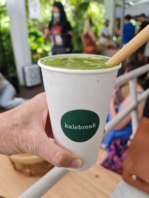Kale & Passion fruit smoothie at kalebreak in Bangkok