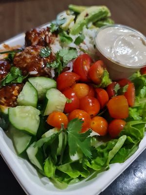 Burrito bowl 😋 at kalebreak in Bangkok