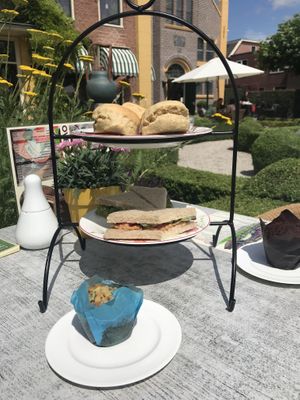 vegan cream tea  at De Theefabriek in Houwerzijl