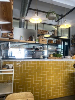 Counter   at Pequeno Café e Bistrô - Arroios in Lisbon
