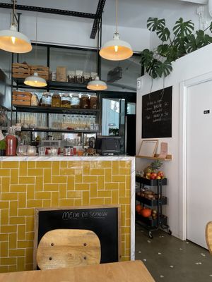 Adentro  at Pequeno Café e Bistrô - Arroios in Lisbon