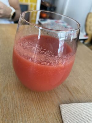 Zumo  at Pequeno Café e Bistrô - Arroios in Lisbon