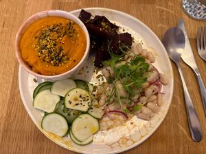 Veggie 'Escondidinhe', roasted Beetroot and white bean salad at Pequeno Café e Bistrô - Arroios in Lisbon