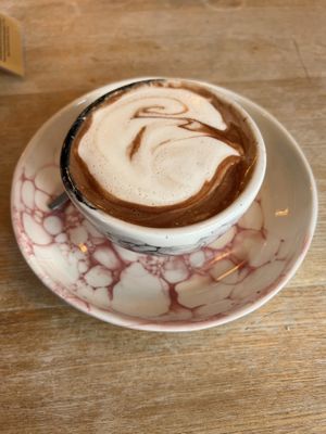 Hot chocolate  at Pequeno Café e Bistrô - Arroios in Lisbon
