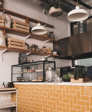 Counter at Pequeno Café e Bistrô - Arroios in Lisbon