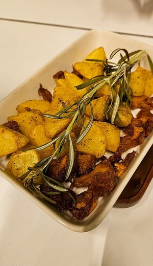 rosemary potatoes with mushrooms at Vegegood 素来很好 in Shanghai