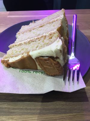 Biscoff cake at 17 Grams in Brighton