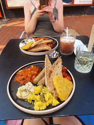  at 17 Grams in Brighton