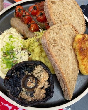 Fresh, lovely vegan breakfast 😍 at 17 Grams in Brighton