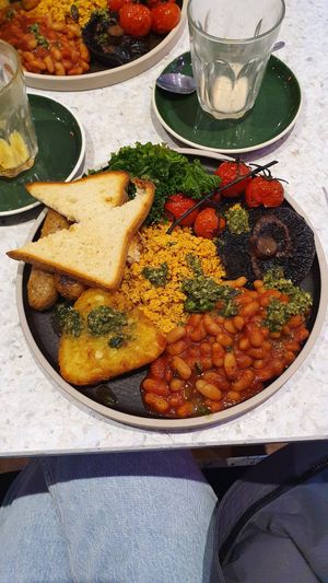  at 17 Grams in Brighton