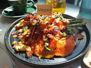  at 17 Grams in Brighton