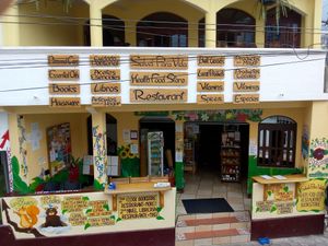 Welcome! at Salud Para Vida in San Pedro La Laguna