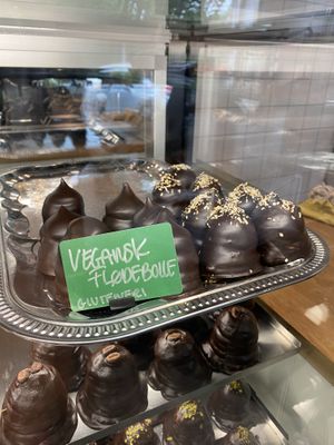 The one vegan cake they have. 22kr for 1 or 4 for 70kr. at Nicolai's Bageri in Koege