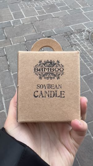 Vegane Duftkerze  at Phoenix Book Café in Klagenfurt