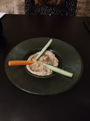 Tapa de Hummus at Street & Soul in Toledo