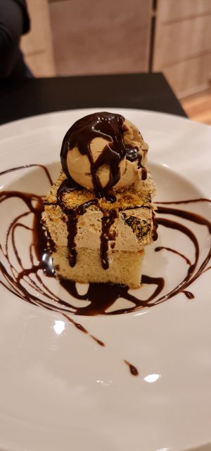 Tarta Ferrero at Street & Soul in Toledo