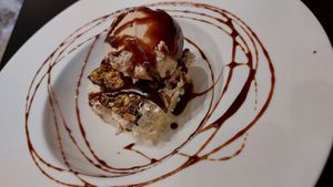 Tarta de Ferrero Rocher at Street & Soul in Toledo