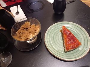 Tarta de queso y tiramisú at Street & Soul in Toledo