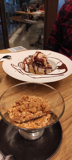 Dessets at Street & Soul in Toledo