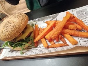 Hamburguesa trufada con boniato at Street & Soul in Toledo