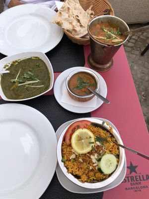 Tandoori Roti, Vegetables Biryani, Saag Aloo  at Dawat in Tavira