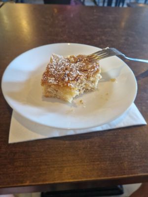 Zitronenkuchen at The World Family in Finisterre