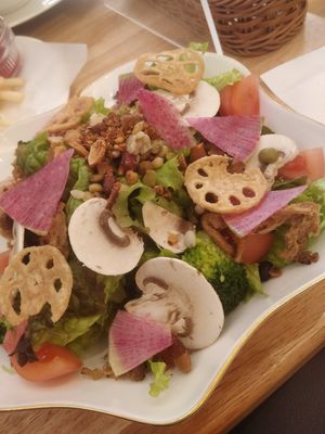 No-sauce luxurious grains salad at KOMEDA is in Tokyo