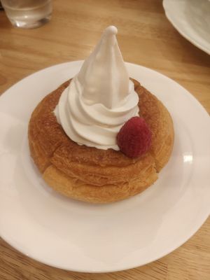 Almond milk Shiro-Noir at KOMEDA is in Tokyo