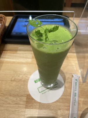 Green smoothie with banana  at KOMEDA is in Tokyo