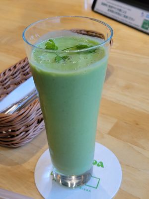 Green smoothie at KOMEDA is in Tokyo