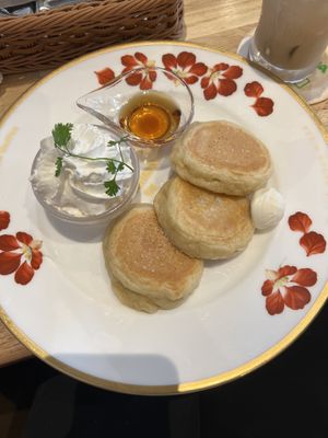   at KOMEDA is in Tokyo