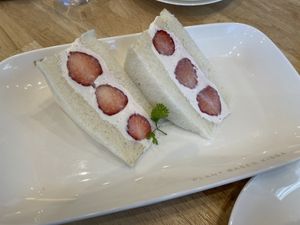 Fruit sandwich   at KOMEDA is in Tokyo