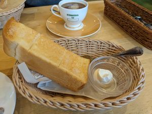 Toast at KOMEDA is in Tokyo