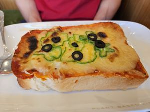 Pizza toast at KOMEDA is in Tokyo