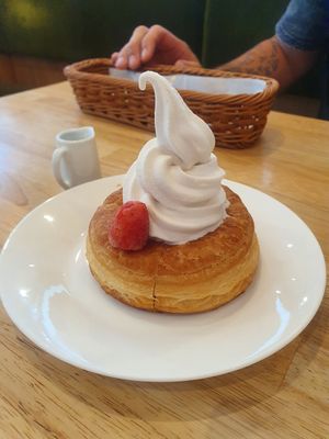 Croissant dessert thingy yum!! at KOMEDA is in Tokyo