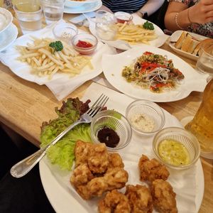  at KOMEDA is in Tokyo