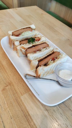 Sandwich at KOMEDA is in Tokyo