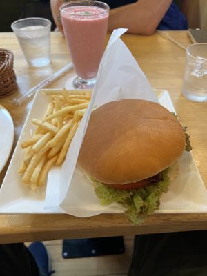 Soy Meat Spicy Burger - 6/10  at KOMEDA is in Tokyo