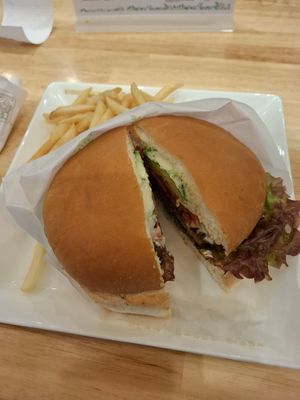 Avocado burger and fries at KOMEDA is in Tokyo