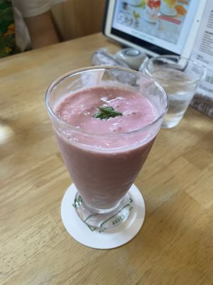 Smoothie  at KOMEDA is in Tokyo
