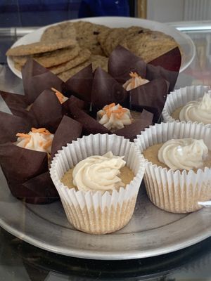 Yummy’s moist vegan cup cakes 😋 at Yummy's Vegan Takeout and Bakery in Stone Mountain