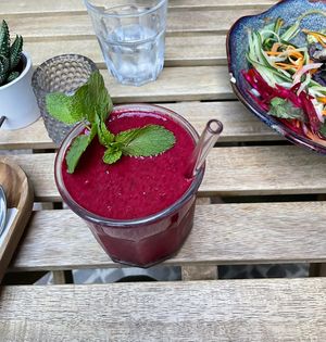 Berry juice/smoothie   at House of Do An in Berlin