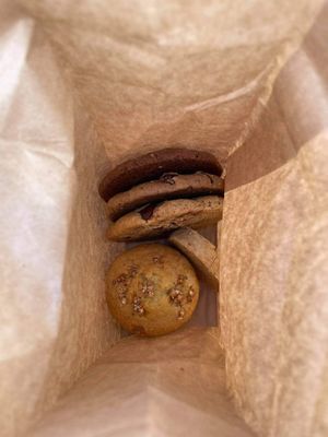 Yummy cookies at Kokelikelo in Saint Clet