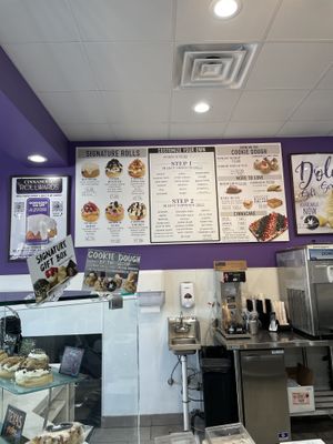 Price board  at Cinnaholic in Addison